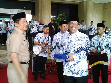 Pencarian PGRI Kota Bima - Persatuan Guru Republik Indonesia Cabang Kota Bima